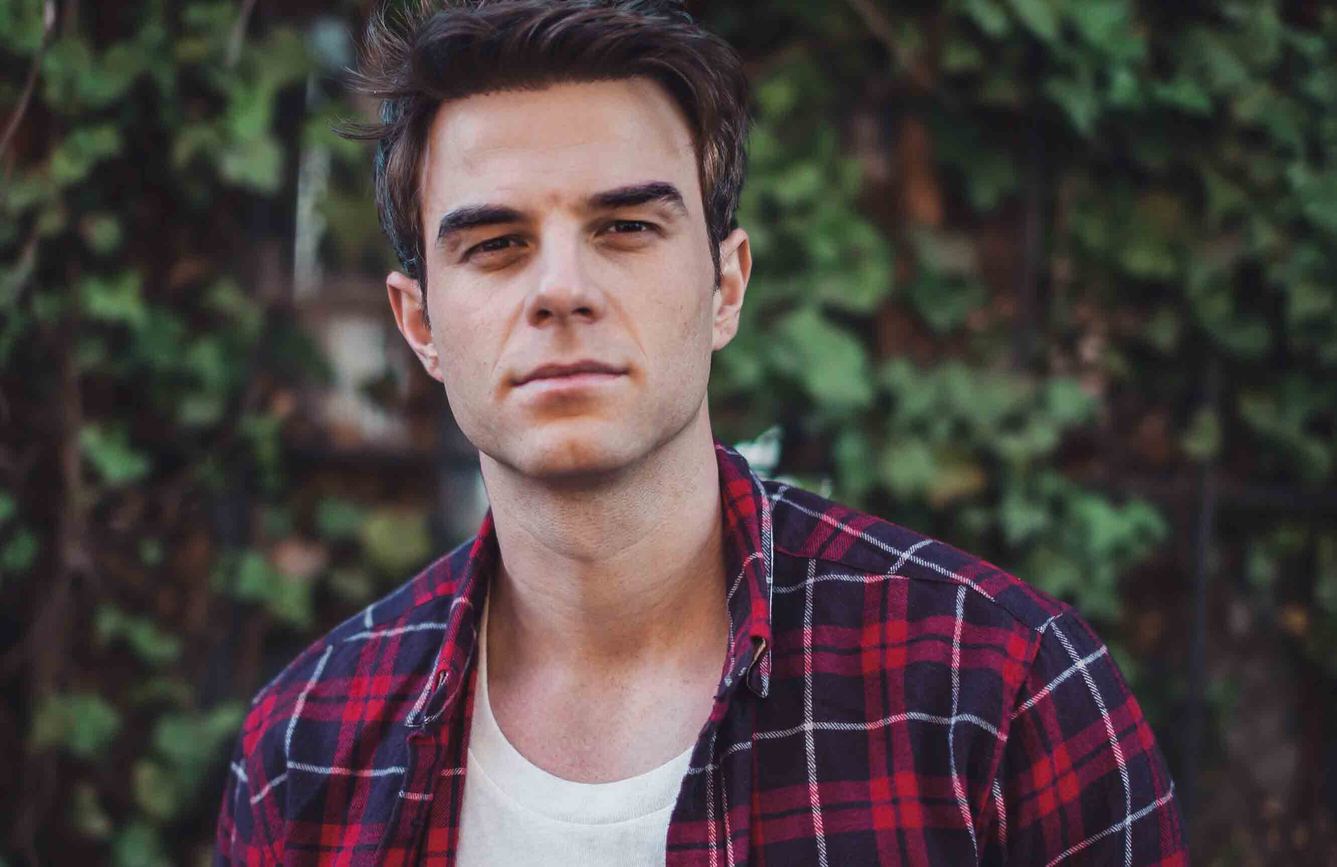 Nathaniel Buzolic Age, Height, Body Measurements, Net Worth, Wife, Movies