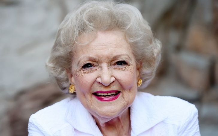 How Much is Betty White&#8217;s Net Worth? Know Her Bio, Married Life, Divorce Issues, Children, Lifestyle, and Body Measurements!