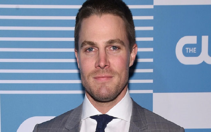 Stephen Amell Wife, Divorce, Children, Married, Net Worth, Age, and Body Measurements!