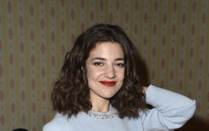 Esther Garrel Age, Height, Bio, Career, Net Worth, Salary, Dating, Relationship, Parents, Brother, Body Measurements