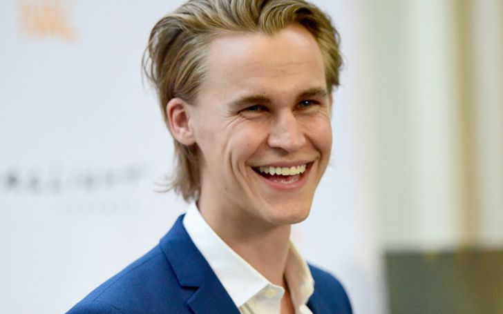 Rhys Wakefield Bio, Wiki, Age, Height, Net Worth, Career, Relationship, Married, Family