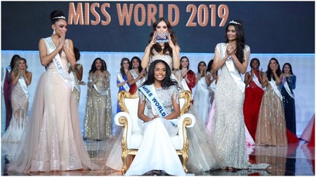 Jamaican-American Toni-Ann Singh crowned Miss World 2019 by Vanessa Ponce, alongside Ophely Mezino and Suman Rao