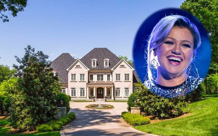 "The Voice" Judge Kelly Clarkson Puts Her Tennessee Mansion On Market For $7.5 Million