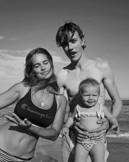 Lucky Blue Smith along with his ex-girlfriend Stormi Bree and daughter in Beach