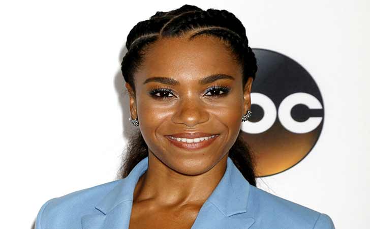 Kelly McCreary's Biography - Age, Height, Weight, Body ...