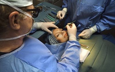 Top Five Popular Plastic Surgeons In The United States
